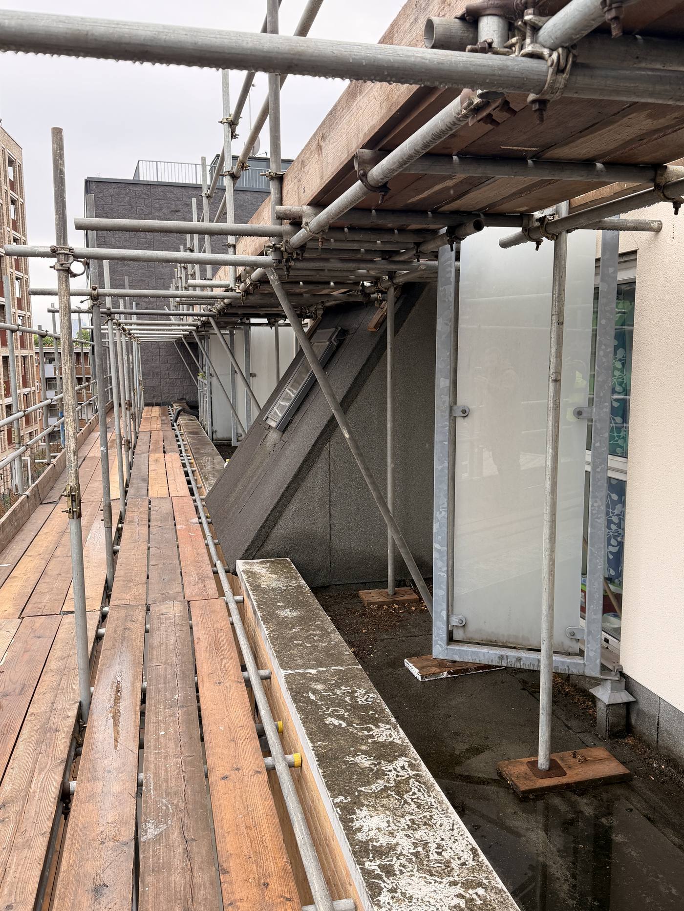 Parapet and upstand detail before works